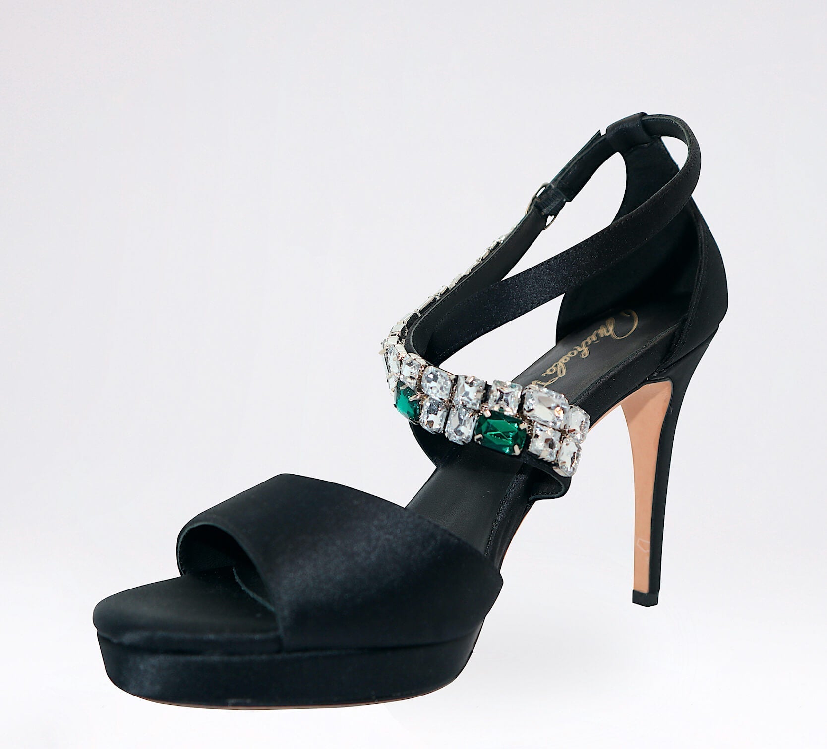 Step into Comfort and Style: Michaela V Shoes, Loved by Celebrities Worldwide - Horizon Bliss