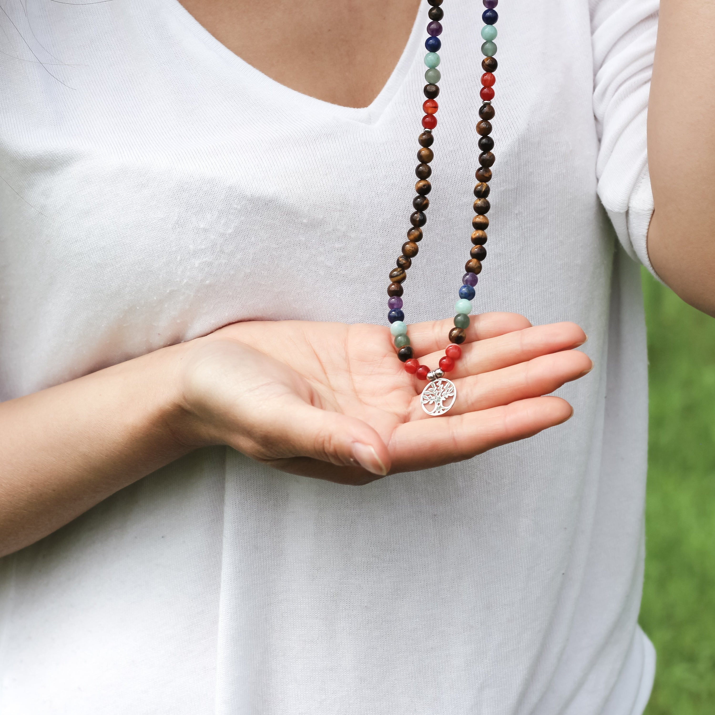 Bracelet mala 7 Chakras de Guérison en Oeil de Tigre - Horizon Bliss