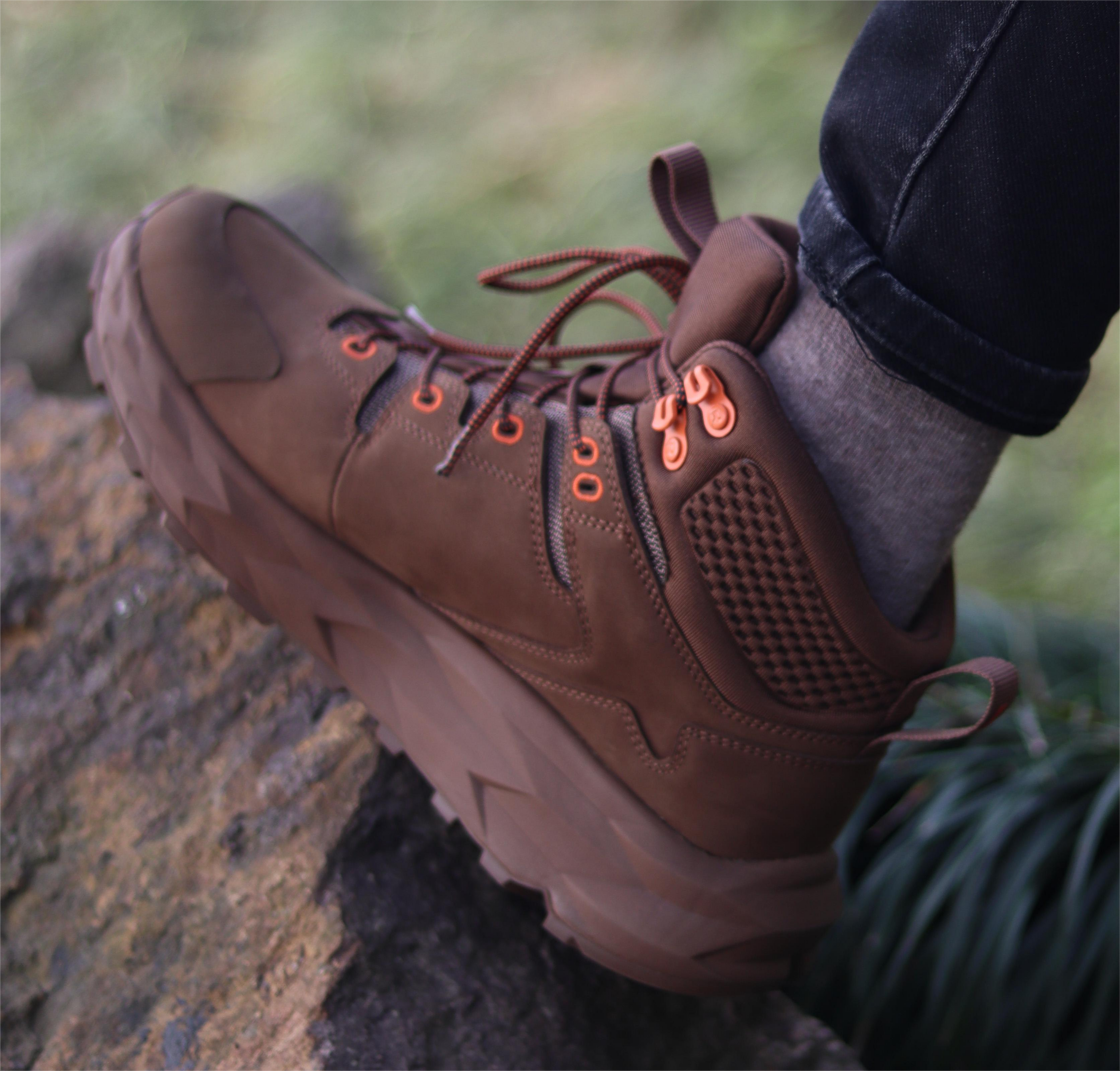 ROCKROOSTER Farmington Brown 6 Inch Waterproof Hiking Boots with - Horizon Bliss