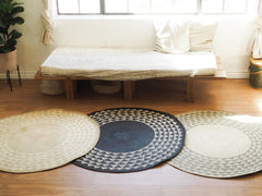 White Triangle Mat | 4' Round | Natural Base - Horizon Bliss