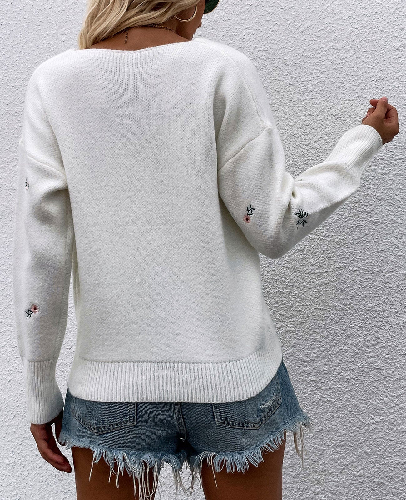 Loose Flower Knit Bottoming Sweater - Horizon Bliss