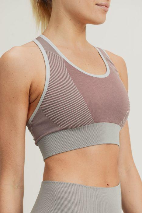 Chevron Track Seamless Hybrid Racerback Sports Bra