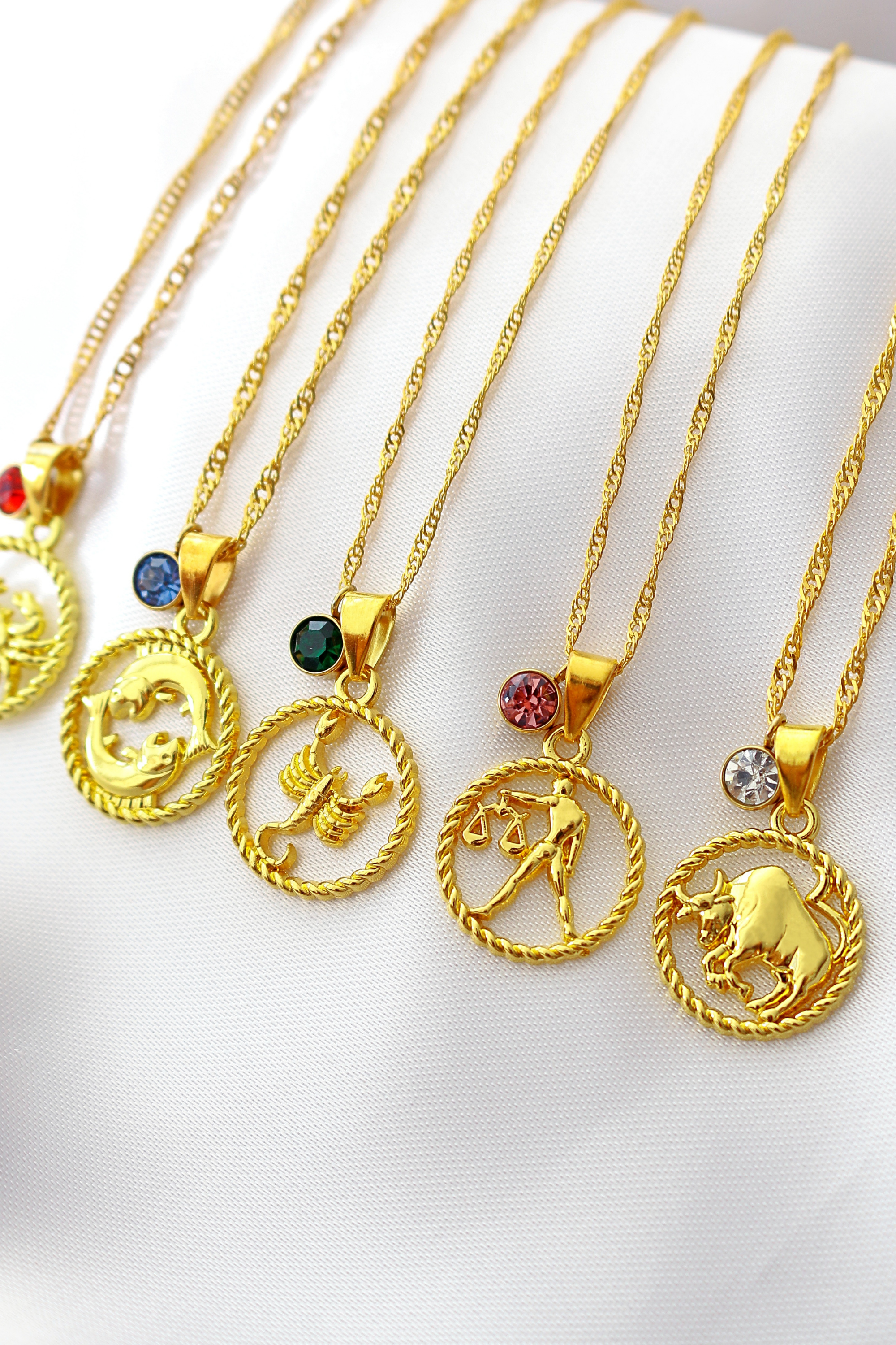 18K Zodiac Sign and Birthstone Necklace - Horizon Bliss