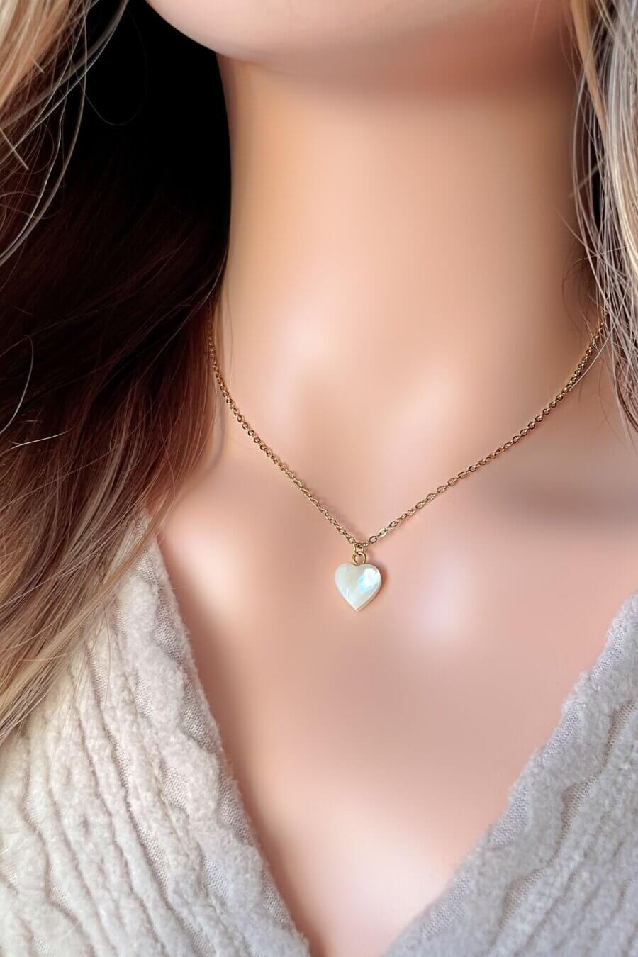 24K Natural Seashell Heart Necklace - Horizon Bliss