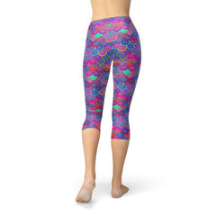 Womens Purple Pink Mermaid Capri Leggings - Horizon Bliss