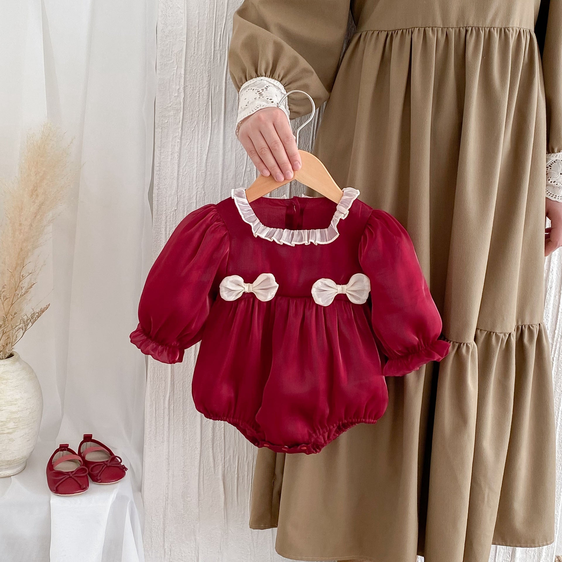 Autumn New Arrival Baby Girls Long Sleeves Square Ruffle Neck Double